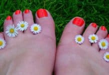 अपनाएं ये तरीके और रखें अपने पैरों का ख्याल | Foot Care Tips In Hindi foot care tips in hindi