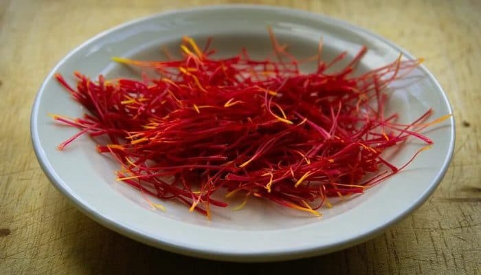 saffron benefits in hindi